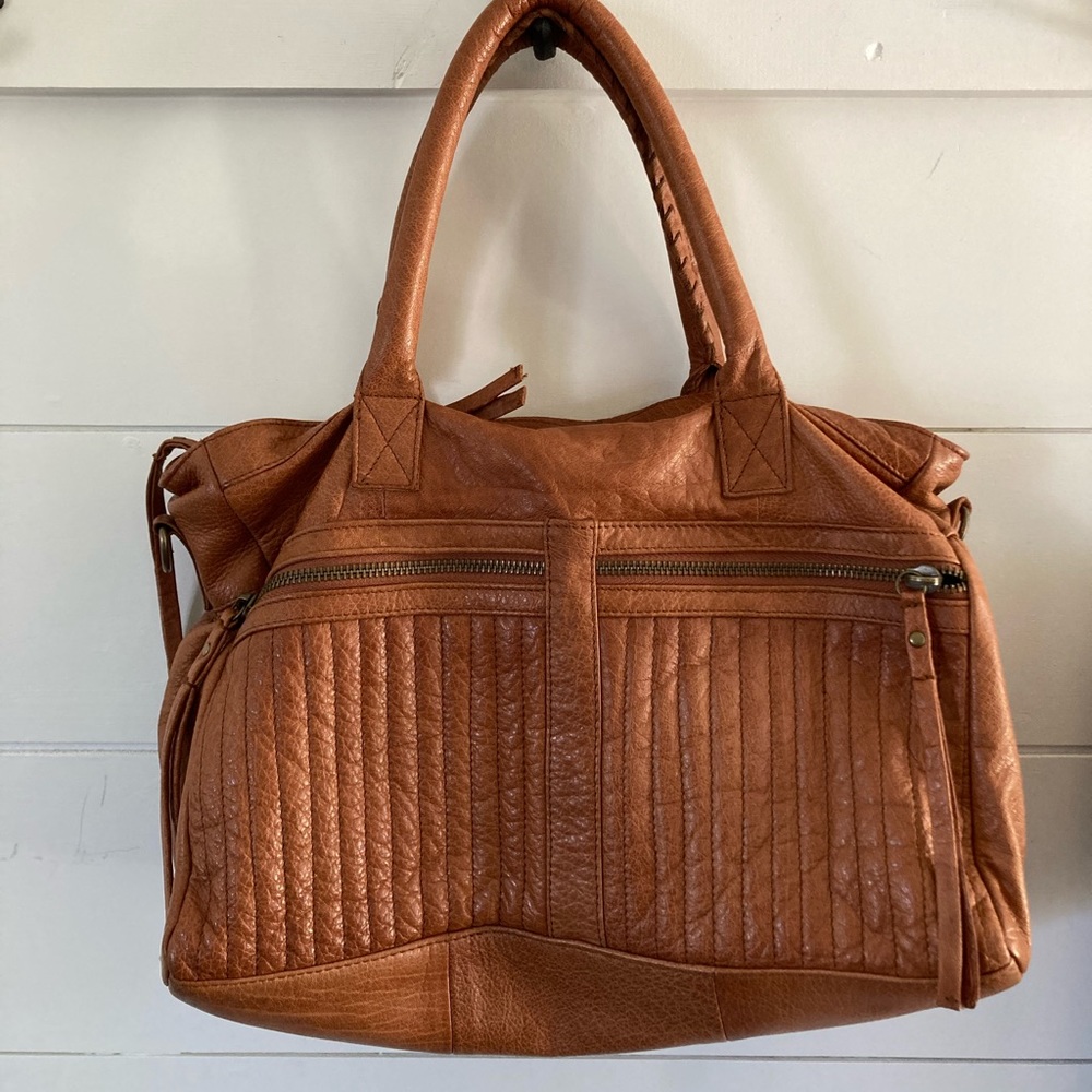 Shoulder purse